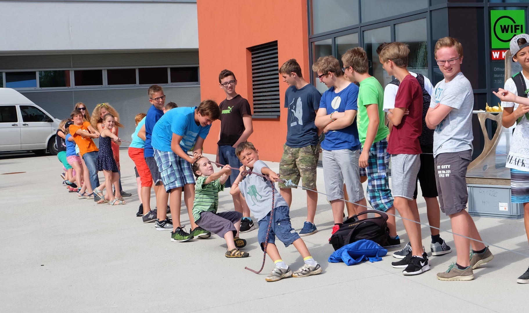 Klimaschulen_AbschlussAMNord_Seilziehen_gegen_die_Sonne2.jpg