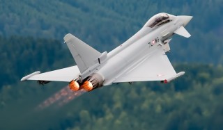 Eurofighter_Typhoon_w_Zeltweg_2011.jpg