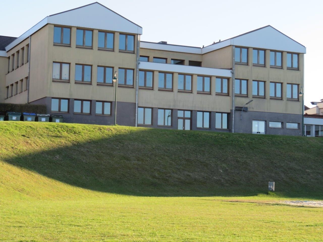 1 Start-Ziel, NMS Strengberg, Parkplatz Nordseite
