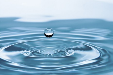drops-of-water-578897_1920 wasser pixabay