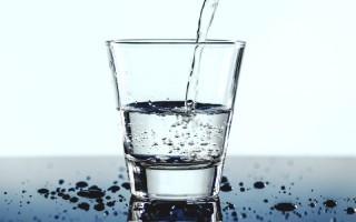 Wasser pixabay aqua-3445987_1920.jpg