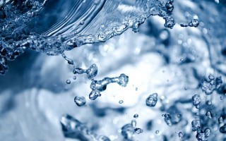 wasser pixabay splashing-275950_1920.jpg