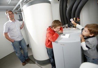 heat-pumps-393059_1920.jpg