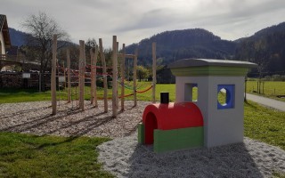 Spielplatz 1.jpg