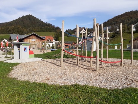 Spielplatz 4.jpg