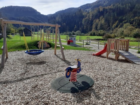 Spielplatz 2.jpg