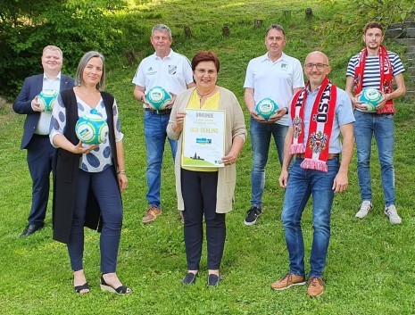 Foto - Fairtrade und Fussball verbindet in Oed-Oehling.jpg