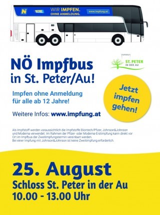 Impfbus in St. Peter_August 2021.jpg