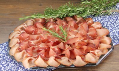 burgholzer-hofladen-bauernladen-frischfleisch-wurst-most-apfelsaft-geschenkkorb-jause-amstetten-mostviertel-114-500x300