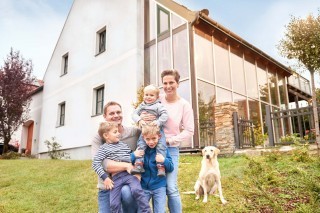 Eigenheimförderung_Key-Visual_Familie-scaled.jpg