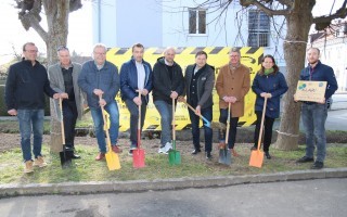 20220404_cSt.Valentin_Spatenstich_Klimaoase_1.JPG