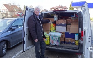 Bild 1 - Auinger vor Transporter.jpg