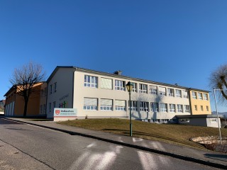 Schulgebäude_2.jpg