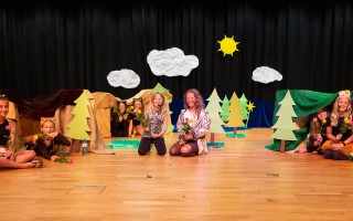 Musiktheater-2022-Druck (2).JPG