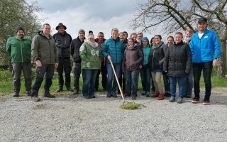 20230426_Gruppenfoto_Lehrgang_ökologische_Grünraumpflege_KLAR!_Amstetten_2023_cGDA.jpg