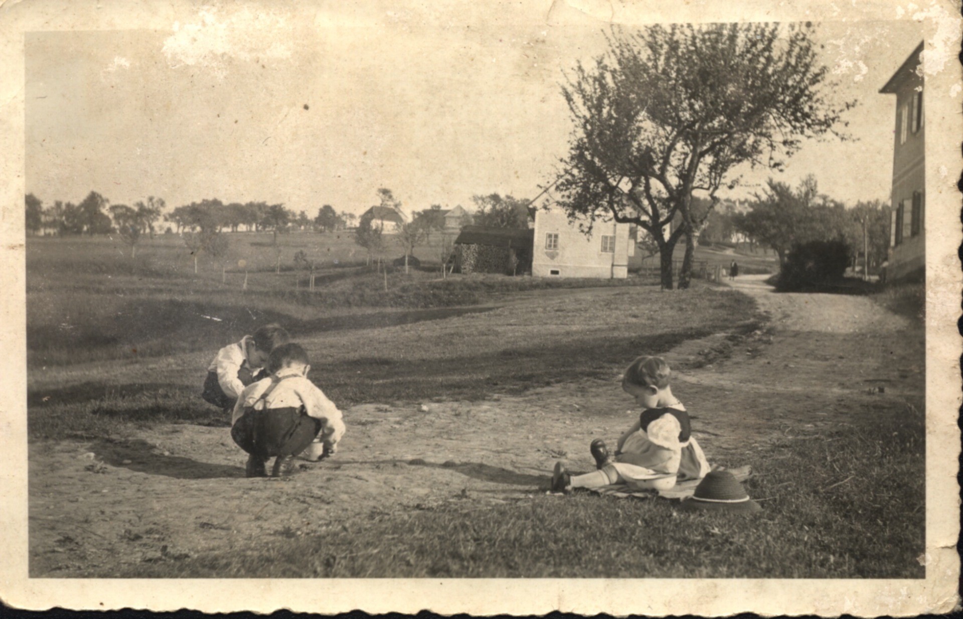 Spielen_Schedlstrasse_1941.JPG