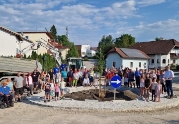 Baumpflanzaktion Obersteigerstraße_StPeterAu.jpg