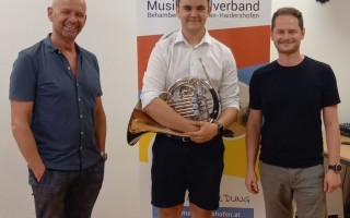 Felix Pohn_Gold_mit Dietmar Winkler u nd Daniel Zehetner.jpg