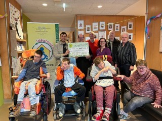 Spendenübergabe Verein Lebenschance.jpg