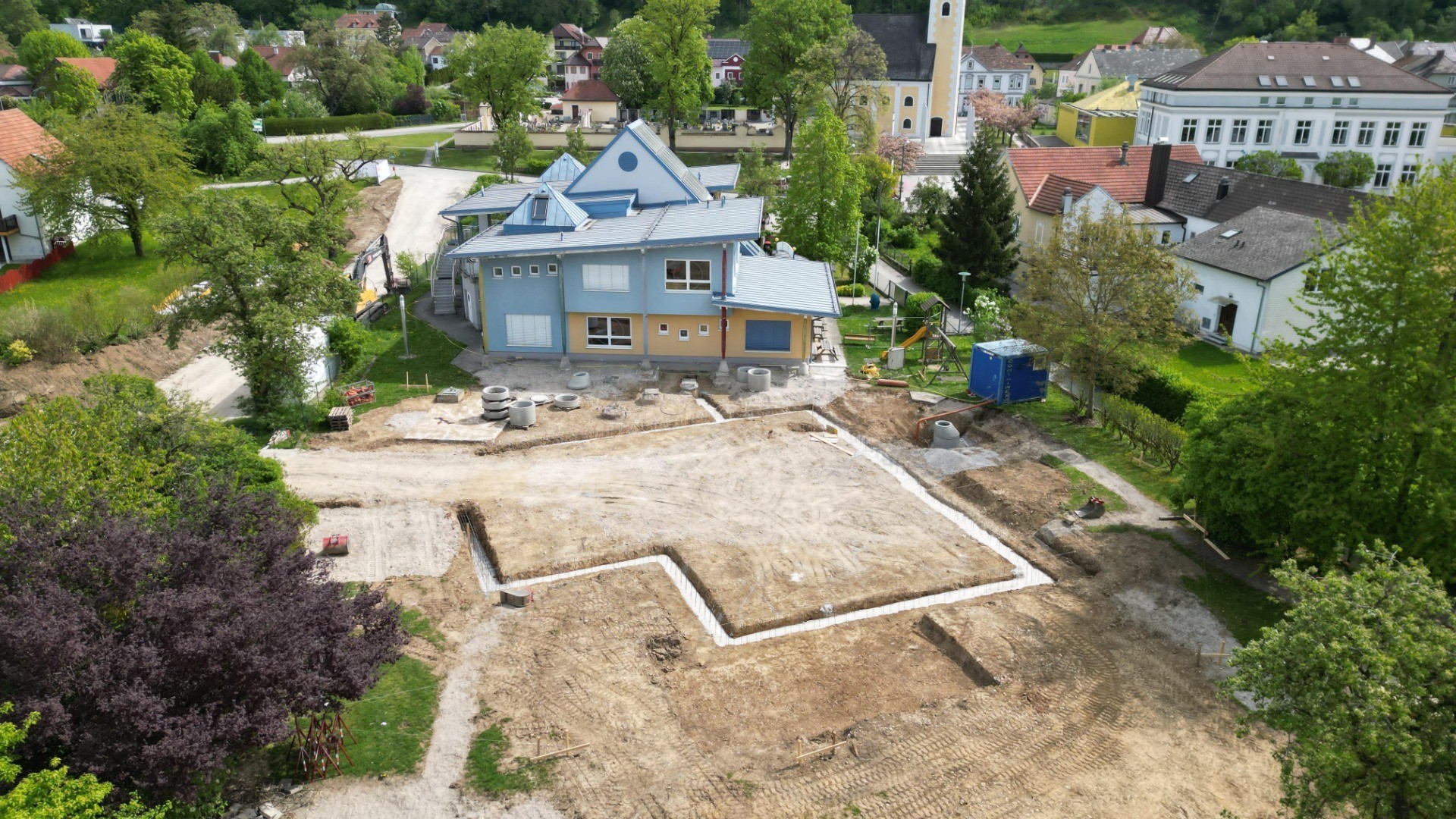 Fotouebersicht_Seite_KindergartenNeubau_Streifenfundament_Langweil.jpg