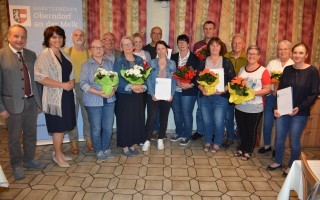 05 17 Oberndorf  Blumen Bürgerehrungen (13).JPG