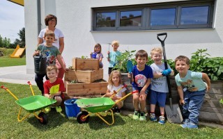 20240529_Einpflanzaktion Kindergarten Haidershofen.jpg