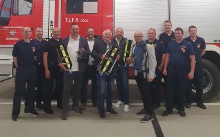 Feuerwehr übergabe1.jpg