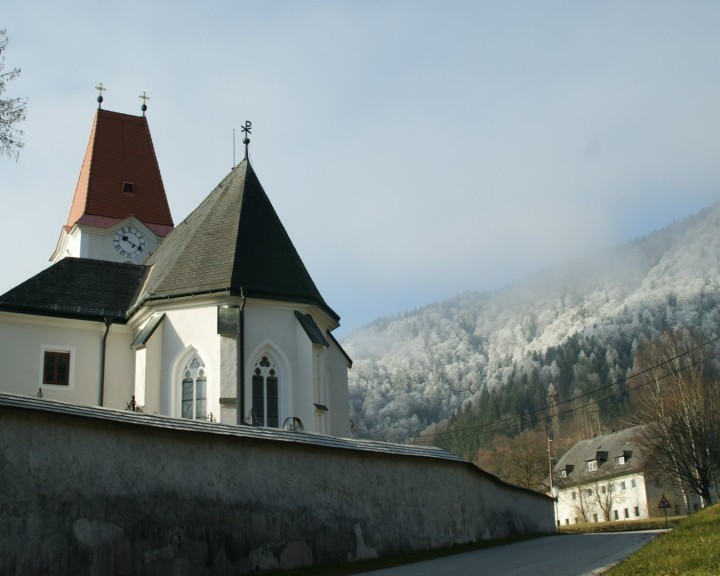 24.11.11 Kirche.jpg