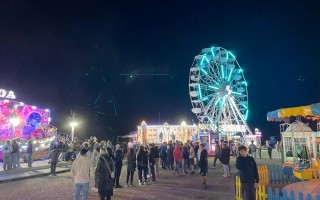 Riesenrad Rummelplatz.jpg