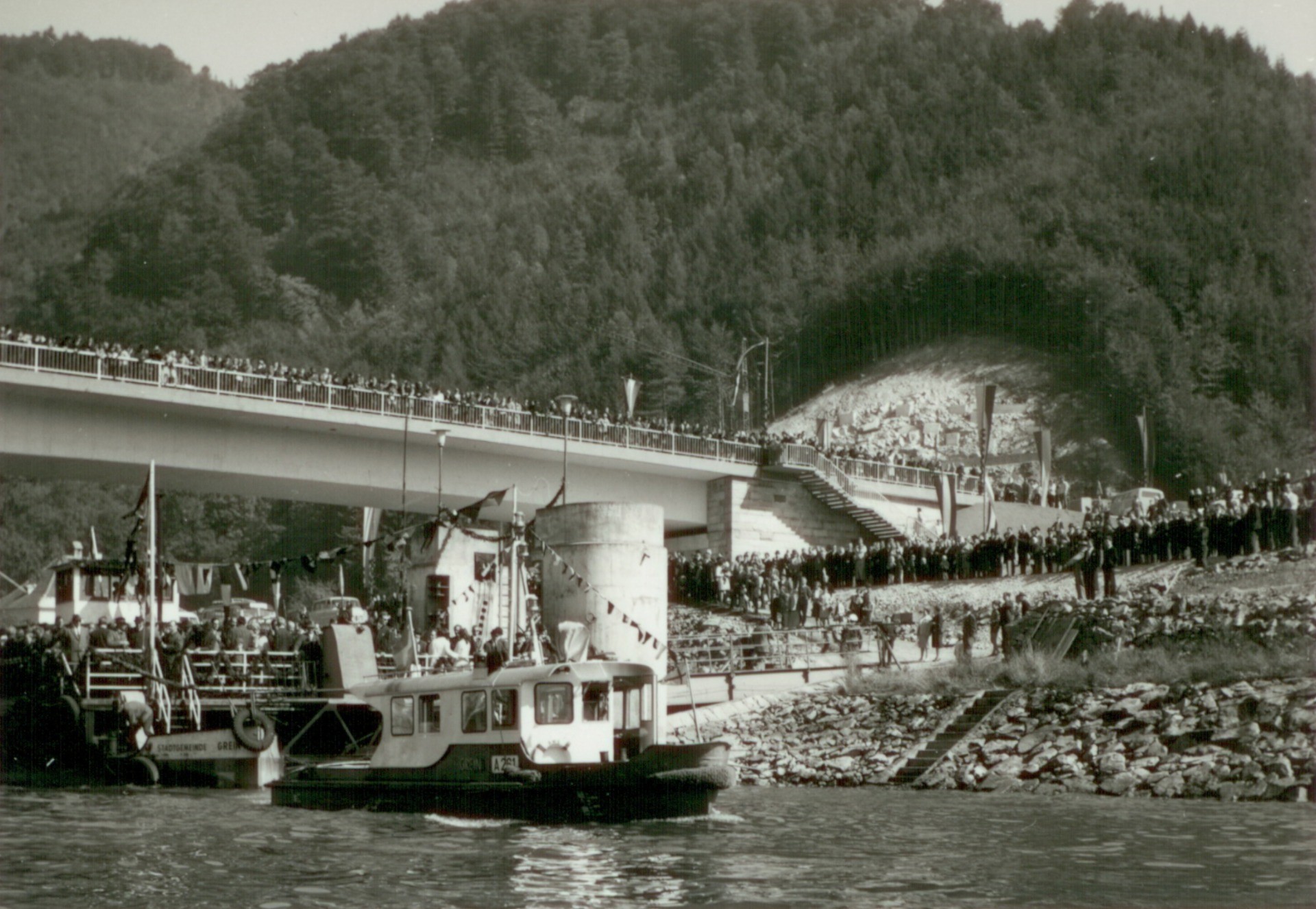 24.9.1967_Donaubrücke_3_@Gartner.jpg