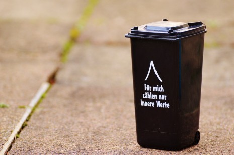 garbage-can-1175897_1280