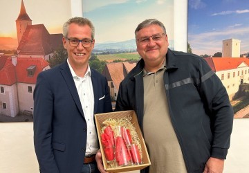 Bühnenjubiläum Kammerhofer.jpg