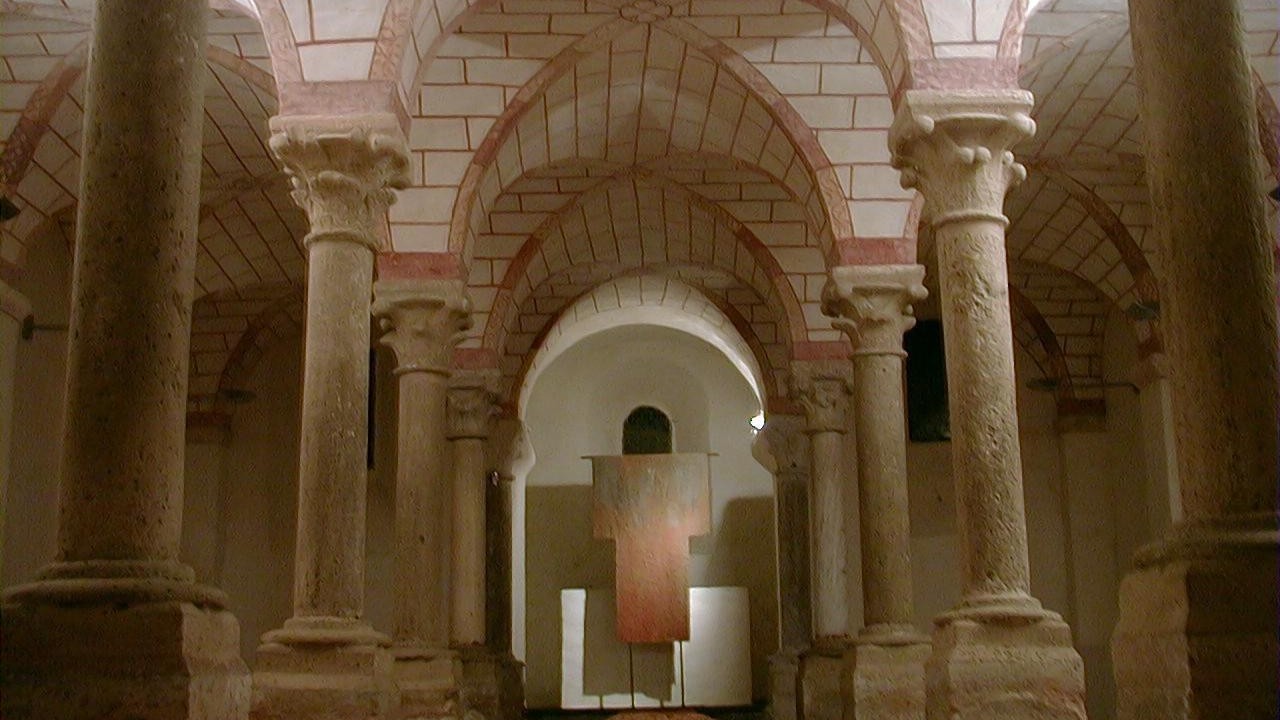 Säulenkrypta Stift (1).jpg