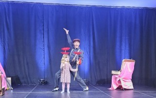 Foto 05 - Große Begeisterung bei zauberhafter Jongliershow mit Daniel Morelli in Oed-Oehling.jpg