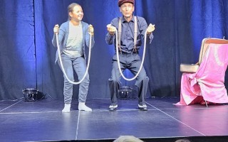 Foto 06 - Große Begeisterung bei zauberhafter Jongliershow mit Daniel Morelli in Oed-Oehling.jpg