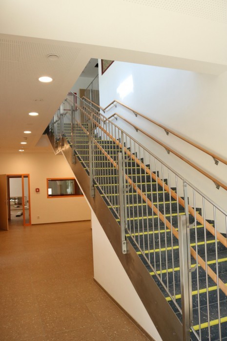 2025-KW 36_Stiegenaufgang_Neubau.jpg
