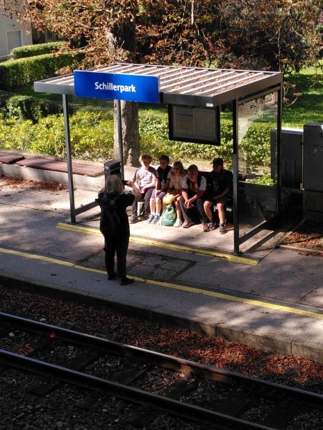 Der Zug kommt gleich.jpg