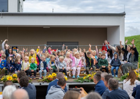Die Kindergartenkinder bedankten sich mit einem Lied.