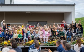 Die Kindergartenkinder bedankten sich mit einem Lied.