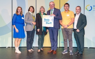 Übergabe Plakette.jpg