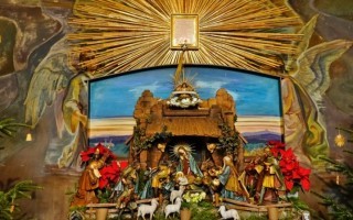 Krippe_Pfarrkirche Seitenstetten.jpg