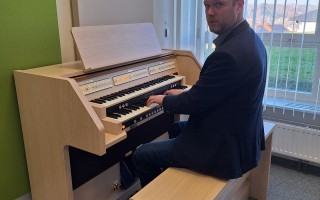 Mag. Peter Putzer, Musikschulpädagoge für Kirchenorgel.jpg