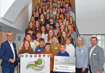 25-11-05_PA-Jugendkonferenz_HdM Jugendkonferenz Schloss.jpg