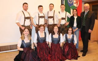 Volkstanzgruppe u. Bgm. Lueger