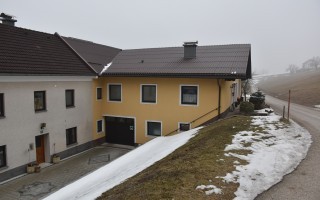 2026-02-02 Übergabe Defibrillator Fam. Dorfer, Haindl (12).JPG