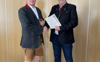 Verleihung Ehrenzeichen Roland Reitner.jpg