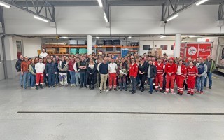2026-03-27_Überraschungsfeier_Ch_Gruber_Gruppenfoto.jpg