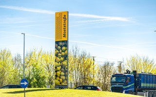 Pressefoto-4-Moststraße-in-neuem-Gewand_Pylon_c-Cleanhill-Studios.jpg