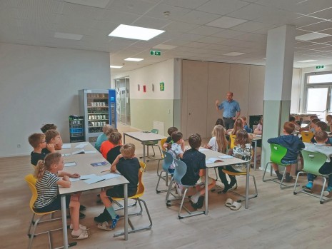Bgm. in Schule.jpg