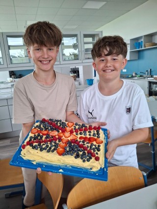 British Cooking_Leo und Jonah.jpg